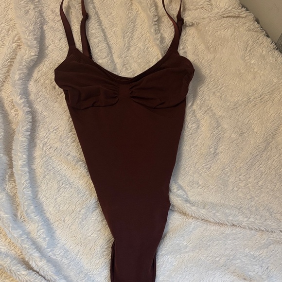 SKIMS Other - 🔥SKIMS ❤️🔥OXBLOOD !!!! Shape wear thong bodysuit NWOT rare